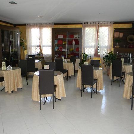 كاسالنْووفو دي نابولِ Hotel Mi.Ro. المظهر الخارجي الصورة