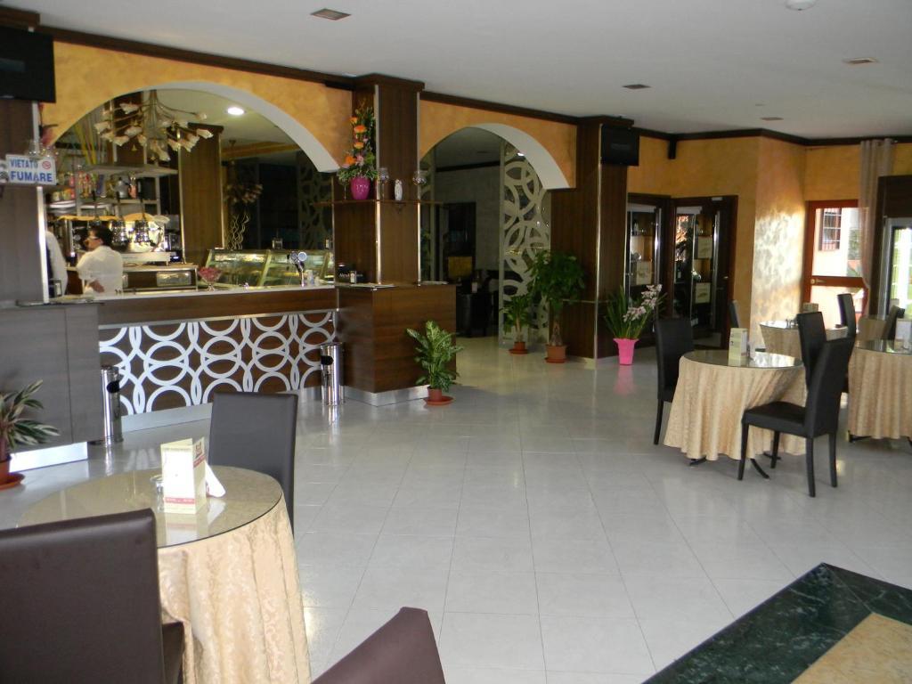 كاسالنْووفو دي نابولِ Hotel Mi.Ro. المظهر الخارجي الصورة
