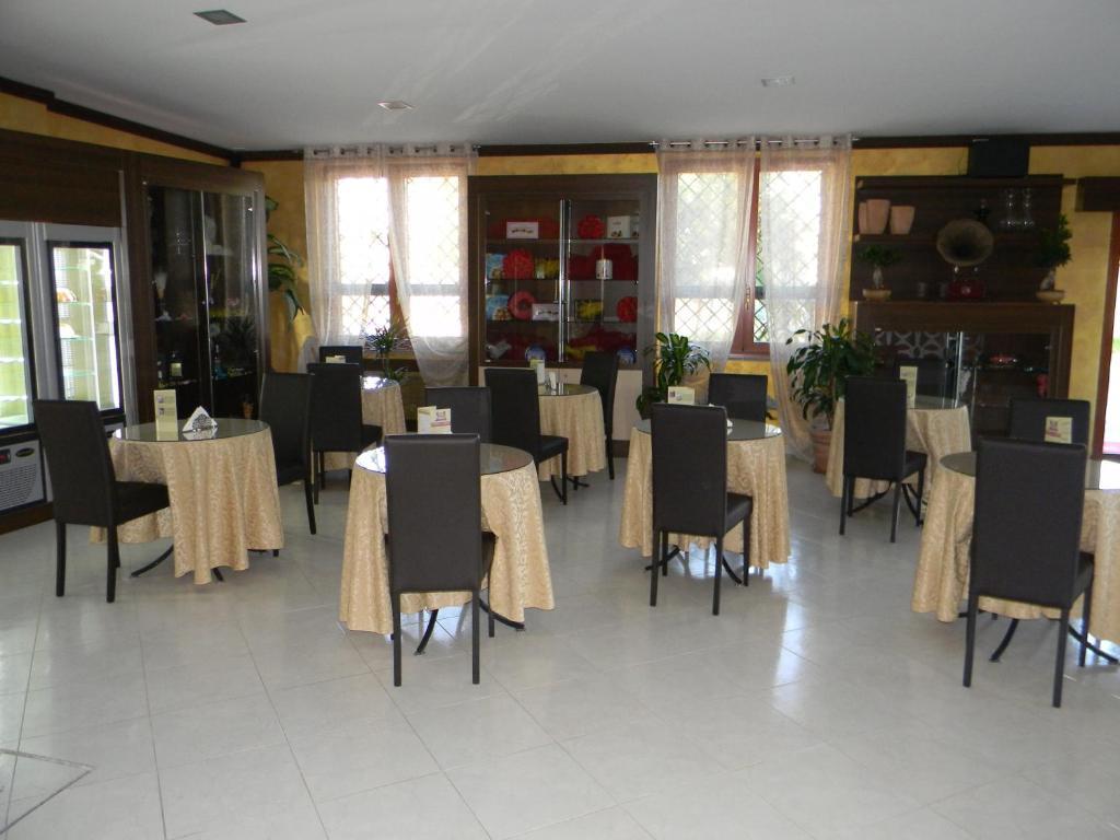 كاسالنْووفو دي نابولِ Hotel Mi.Ro. المظهر الخارجي الصورة
