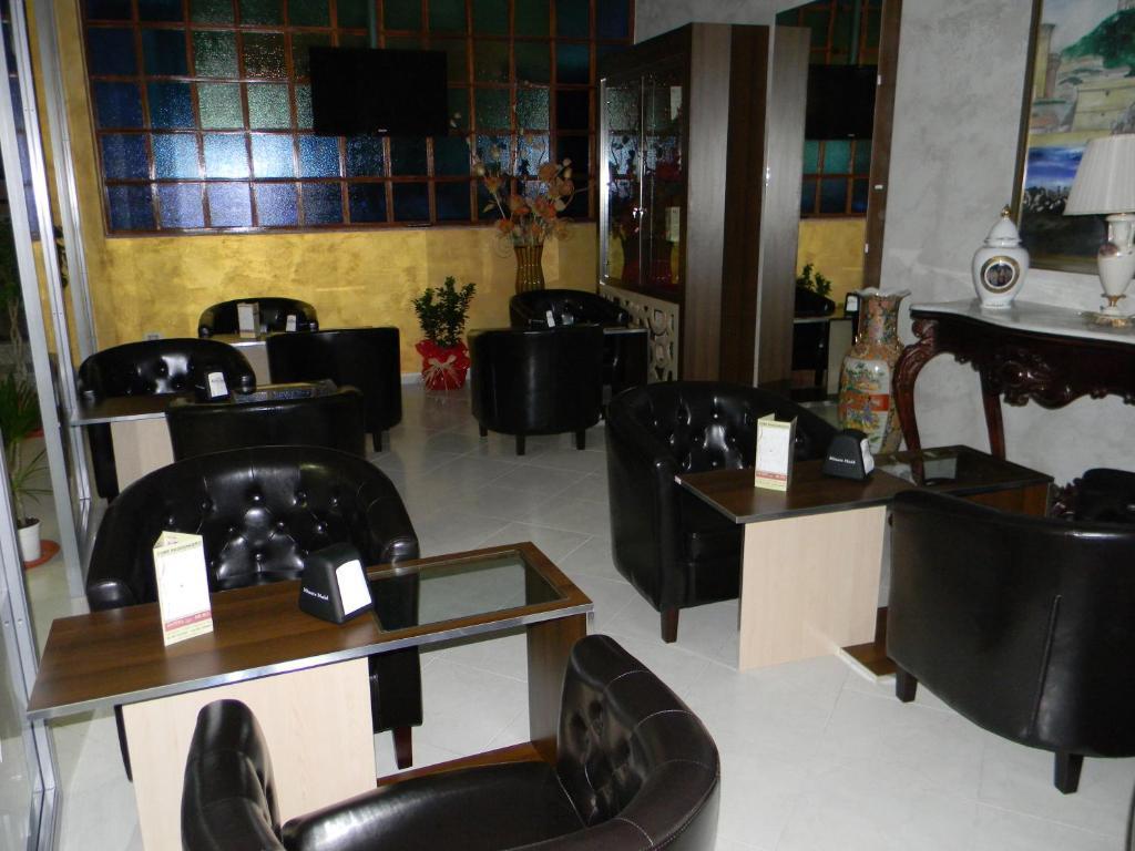 كاسالنْووفو دي نابولِ Hotel Mi.Ro. المظهر الخارجي الصورة