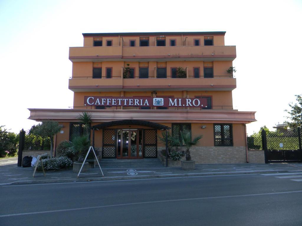 كاسالنْووفو دي نابولِ Hotel Mi.Ro. المظهر الخارجي الصورة