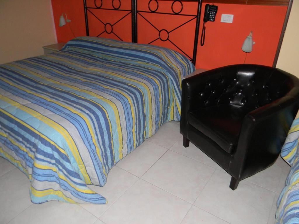 كاسالنْووفو دي نابولِ Hotel Mi.Ro. الغرفة الصورة